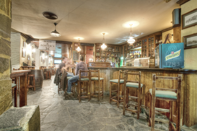 St. Patrick'S Irish Pub con byom